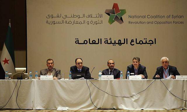 Vertreter der Nationalen Syrischen Koalition bei ihremm Treffen in Istanbul