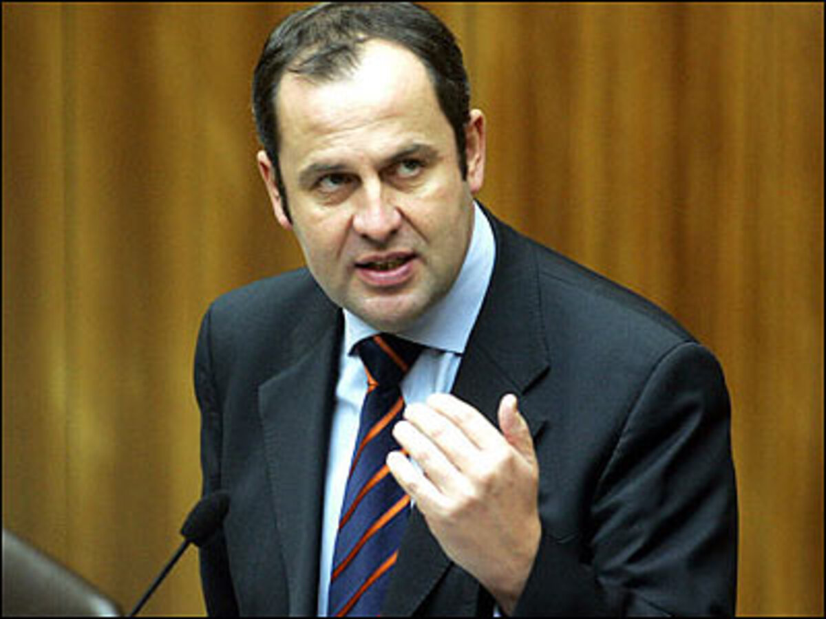 "16-Jährige gewinnen Vier-Schanzen-Tourneen, warum sollten sie nicht auch wählen." Landwirtschaftsminister Josef Pröll.