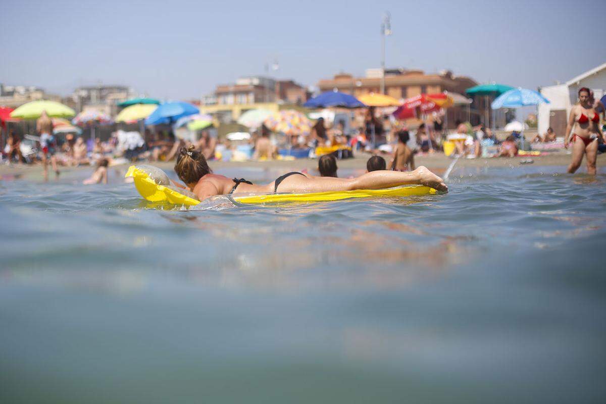 Auf Platz vier kommt Italien (7,8 Prozent), die Küstenstreifen am "Stiefel" ziehen besonders junge Badegäste an. Ein Drittel der österreichischen Jugend wird die Sommerferien 2014 voraussichtlich in Italien verbringen.