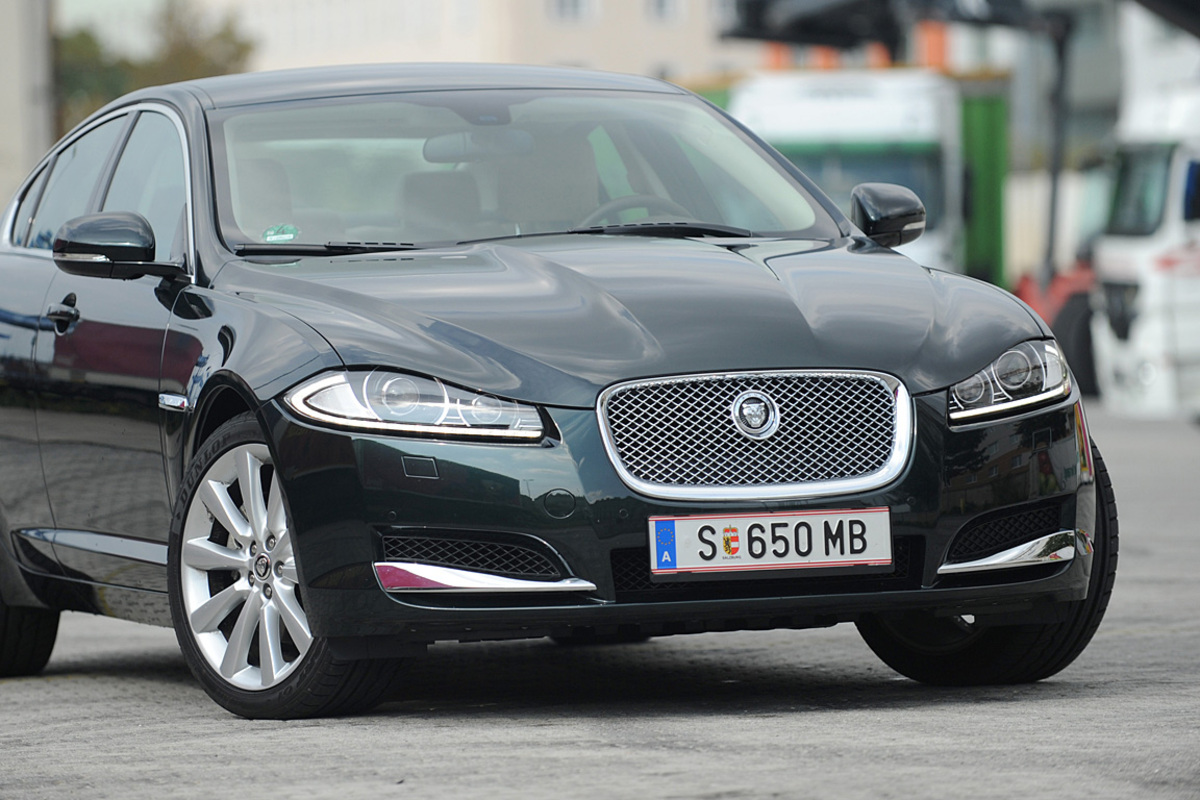 Jaguar baut wieder einen Kombi, Sportbrake genannt. Vom XF (im Bild als Limousine) kommt im Sommer diese Karosserievariante. Die Briten hatten nur einmal einen Kombi im Programm, damals beim X-Type.