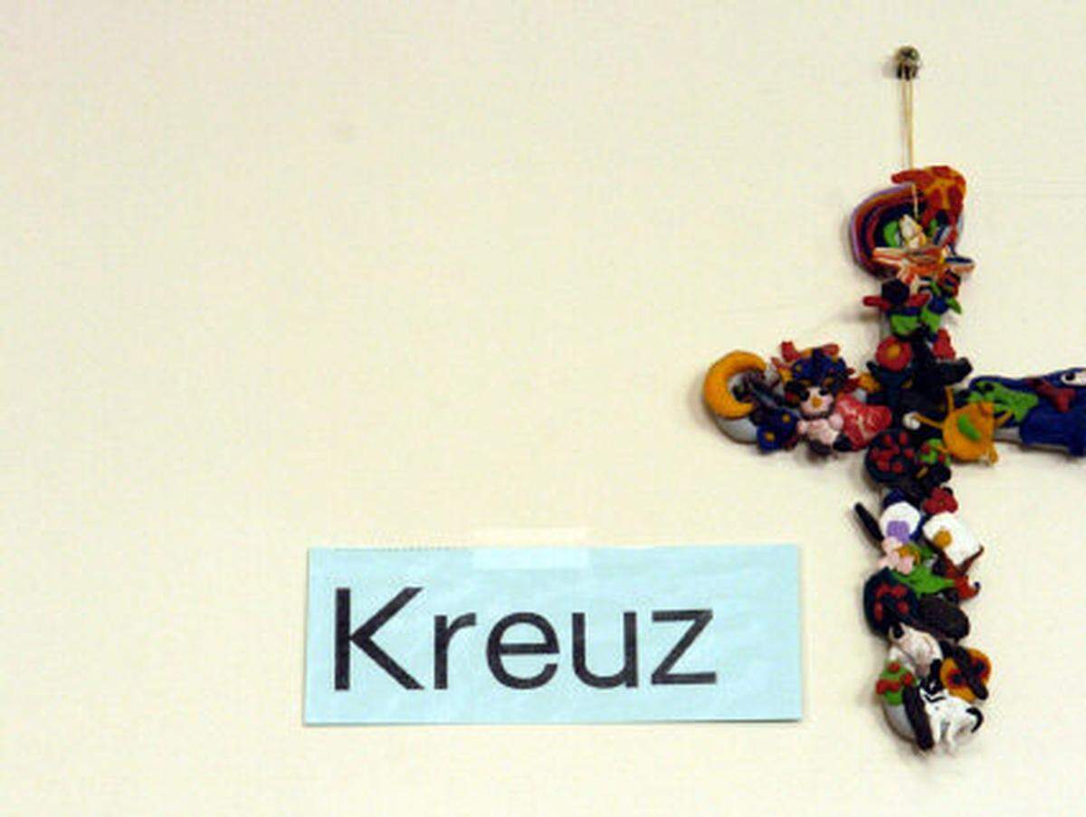 In Österreich hat grundsätzlich jede staatlich anerkannte Religionsgemeinschaft das Recht, Religion in Schulen zu unterrichten. Von den derzeit 13 anerkannten Glaubensgemeinschaften tun das aber nur elf.