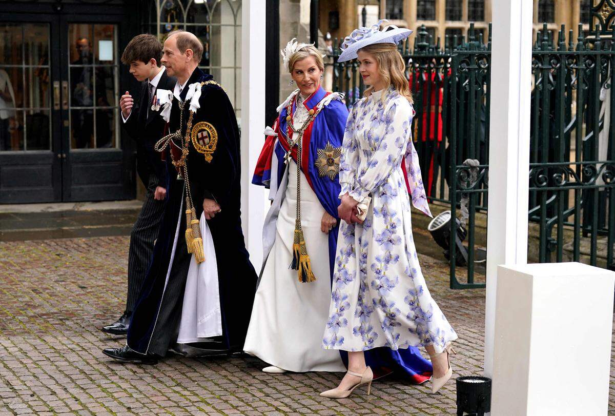 Der Herzog und die Herzogin von Edinburgh mit ihren Kindern Lady Louise Windsor (rechts) und dem Earl of Wessex. 