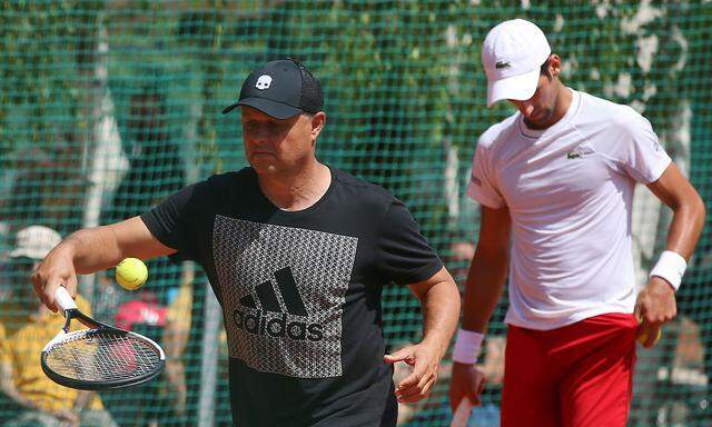 Marian Vajda im Training mit Novak Djokovic
