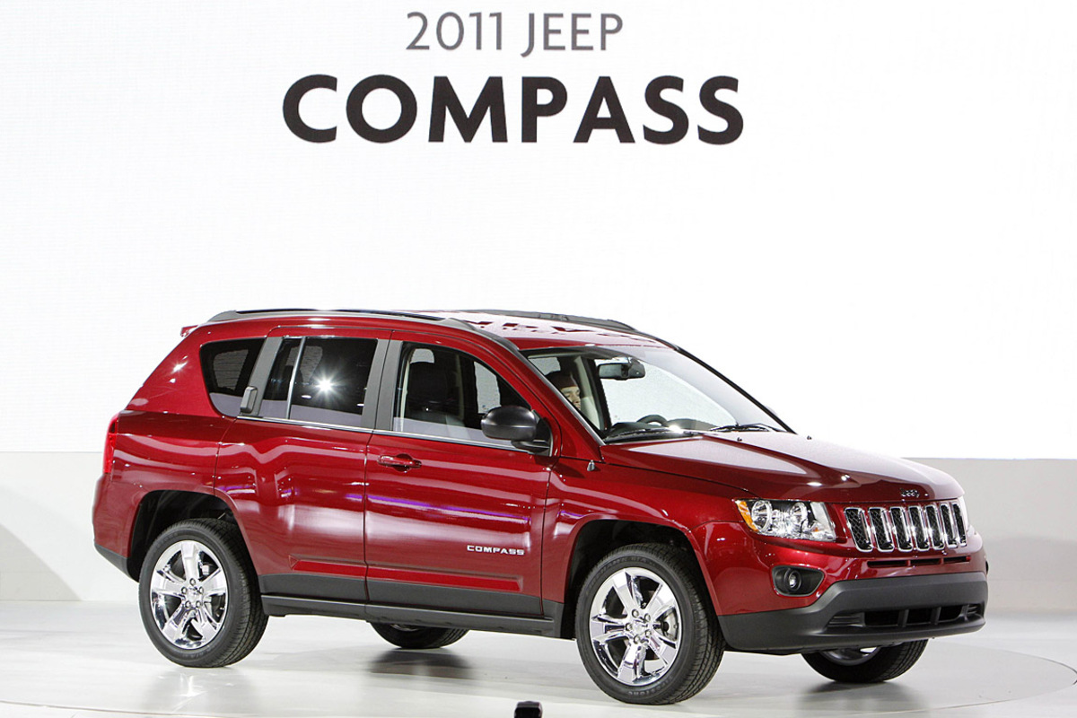 "Der US-Markt erholt sich Stück für Stück", prognostiziert das CAR-Center Automotive Research an der Uni Duisburg-Essen. "Das sind nahezu ideale Ausgangsbedingungen für die deutschen Hersteller", sagt Institutsleiter Ferdinand Dudenhöffer.Im Bild der neue Jeep Compass