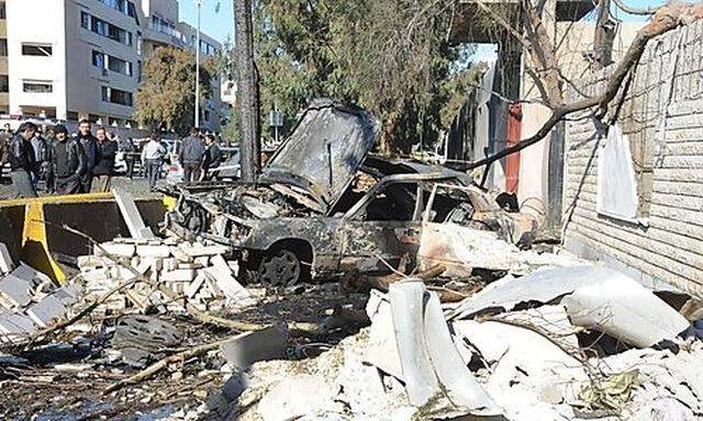 Nach der Detonation von zwei Autobomben sollen mehrer Menschen getötet worden sein