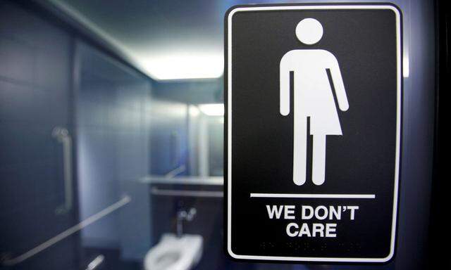 Der Streit darüber, welche öffentlichen Toiletten Transsexuelle besuchen können sollen, wurde von Aktivisten in den USA vor dem Präsidentschaftswahlkampf zu einer Staatsfrage aufgebauscht.
