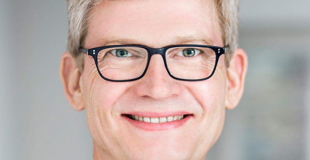 Christoph Niemöller verstärkt die Geschäftsführung von hpc DUAL. Vor seinem Wechsel war er rund 25 Jahre in führender Position in der Medienbranche aktiv, u. a. als Geschäftsführer der in Osnabrück ansässigen NOZ Medien.