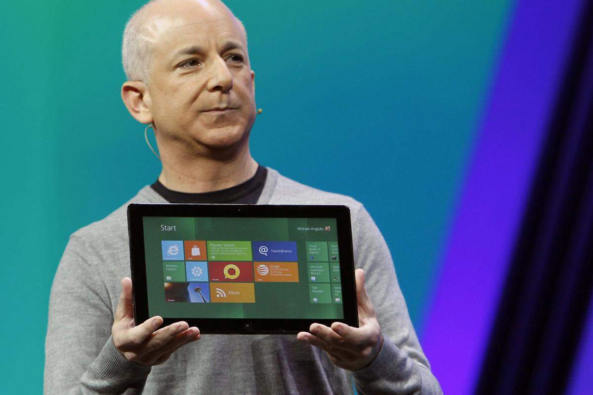 Microsoft stellt am 13. September auf seiner Entwicklerkonferenz Build das für 2012 angepeilte neue Betriebssystem Windows 8 vor. Es soll sich nicht nur für PCs, sondern auch Tablets eignen und orientiert sich an der Windows-Phone-Benutzeroberfläche.