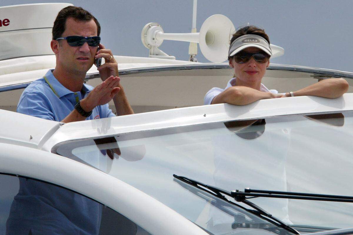 König Felipe VI und seine Frau Letizia verbringen ihre freien Tage gern auf Yachten, in ihrer neuen Position an der Spitze des spanischen Königshauses bleibt ihnen dafür wahrscheinlich nicht mehr all zu viel Zeit.