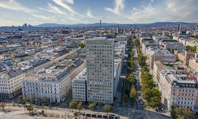 Gelungenes Beispiel umfassender Optimierung von Bestand: Der Wiener Ringturm erfüllt als Nachkriegsgebäude mittlerweile EU-Klimastandards.