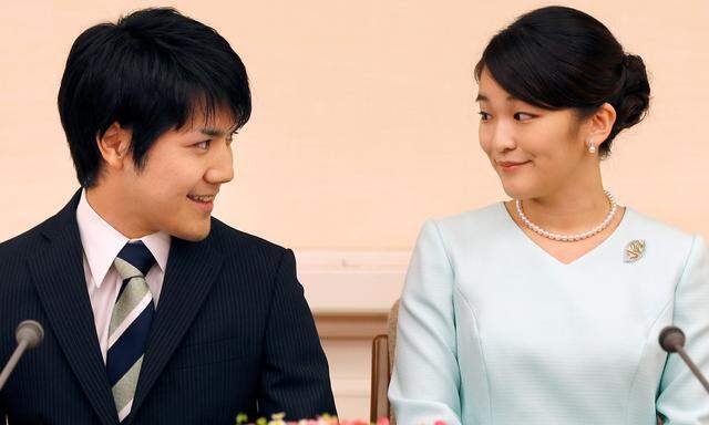 Kei Komuro und Prinzessin Mako wollen weiterhin heiratet. Aber erst 2020.