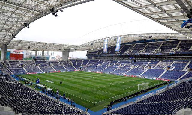 FILE PHOTO: Champions League Quarter Final Second Leg - FC Porto v Liverpool