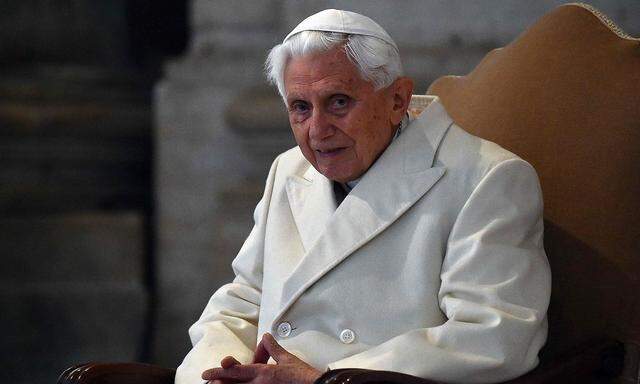 Der emeritierte Papst Benedikt reagiert nun auf die Vorwürfe, die im Müncner Gutachten erhoben worden sind.