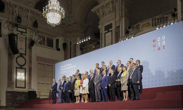 Die Außenminister bei ihrem informellen Treffen in der Hofburg in Wien.