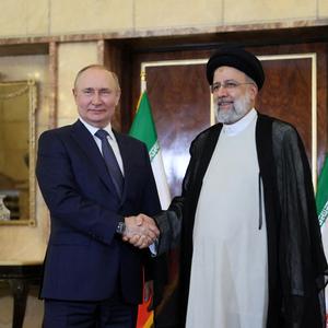 Archivbild eines Treffens zwischen Putin und dem iranischen Präsidenten im Februar 2024