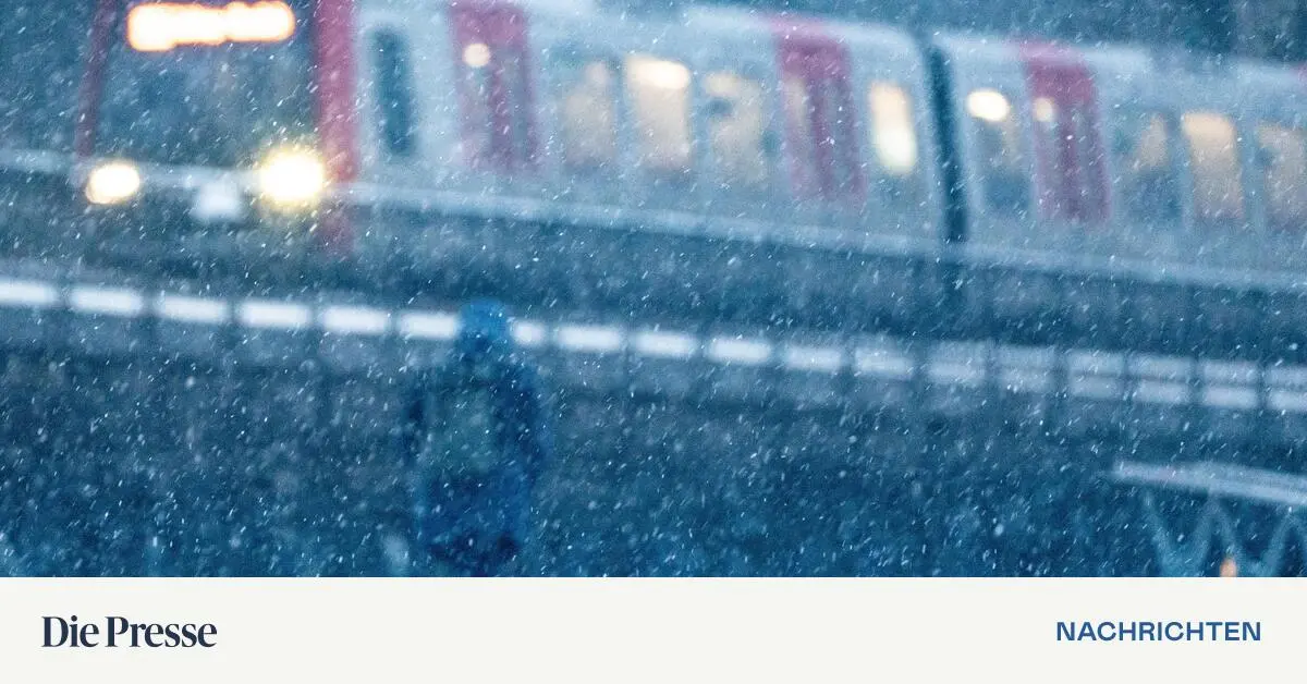 Zwei-Personen-in-Hamburg-von-U-Bahn-berrollt-und-get-tet