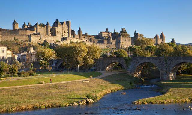 Ein Land der Festungen, im Land und an den Grenzen. Das Bild zeigt eine der berühmtesten: Carcassonne.