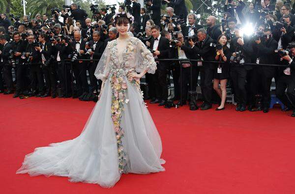 Frühlingshaft wirkte Fan Bingbing in Marchesa.