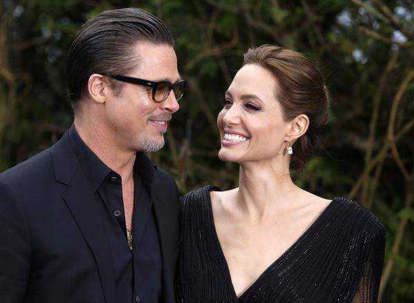 Jolie wurde international bekannt als Videospielheldin Lara Croft in "Lara Croft: Tomb Raider". Ihren Durchbruch als Filmschauspielerin hatte sie 1999 mit dem Streifen "Girl, Interrupted" (Durchgeknallt), für den sie als beste Nebendarstellerin einen Oscar erhielt.