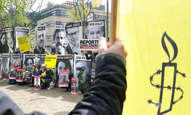 Protest gegen die Inhaftierung von Journalisten in der Türkei