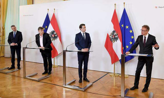 Innenminister Nehammer, Kanzler Kurz (beide ÖVP), Vizekanzler Kogler und Gesundheitsminister Anschober (beide Grüne) 