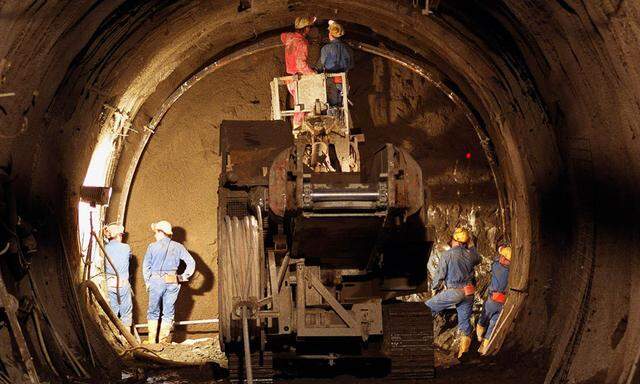 ARCHIVBILD SEMMERING- BASISTUNNEL / SONDIERSTOLLEN