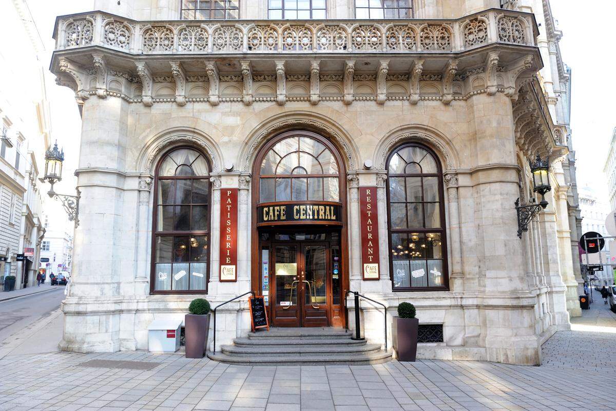 Dort, wo sich heute das Café Central befindet, war früher der Sitz der Bankiers.