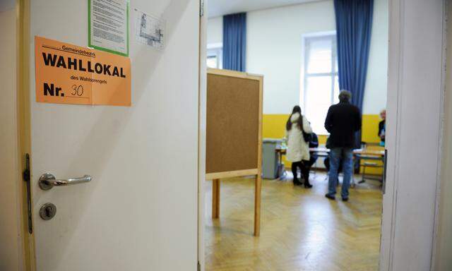 Ein Wahllokal am Sonntag in Wien