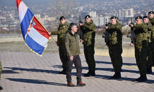 Croatia's President visits KFOR troops in Kosovo