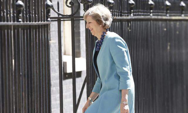 Britain´s Prime Minister Theresa May arrives at 10 Downing Street, in central London
