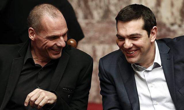 Griechenlands Premier Tsipras (r.) und sein Finanzminister Varoufakis finden da etwas ziemlich komisch. 