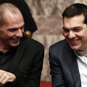Griechenlands Premier Tsipras (r.) und sein Finanzminister Varoufakis finden da etwas ziemlich komisch. 
