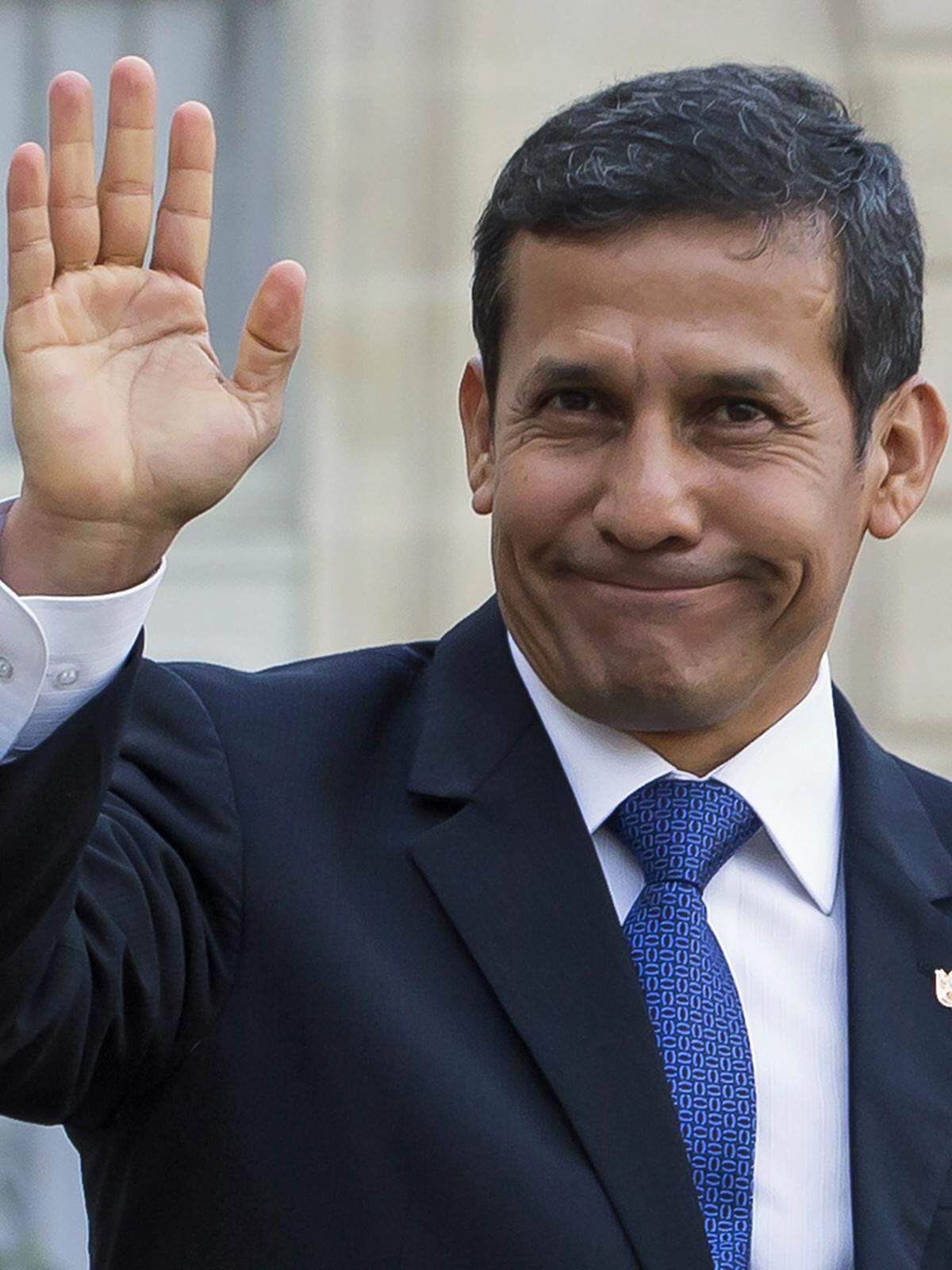Seit 2011 heißt Perus Präsident Ollanta Humala. Der 50-jährige Linksnationalist nennt seinen vorsichtigen Reformkurs "Wandel ohne Destabilisierung". In seine Regierungsmannschaft nahm er neben linken auch liberale und konservative Politiker auf.