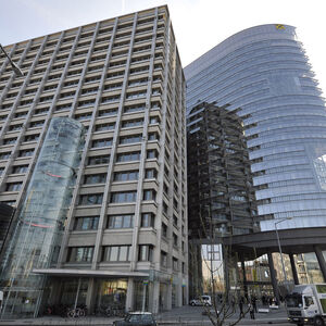 Raiffeisenhaus am Donaukanal