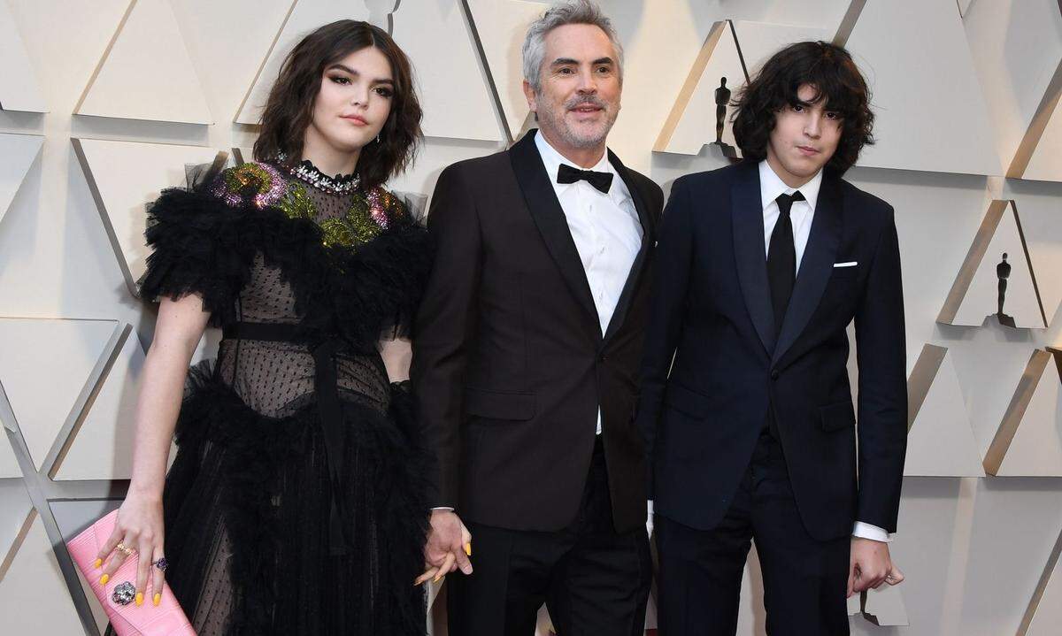 Der mexikanische Regisseur Alfonso Cuaron ("Roma") war der große Favorit in der Kategorie beste Regie. Er erschien mit Tochter Tess Cuaron und Sohn Olmo Cuaron am roten Teppich.