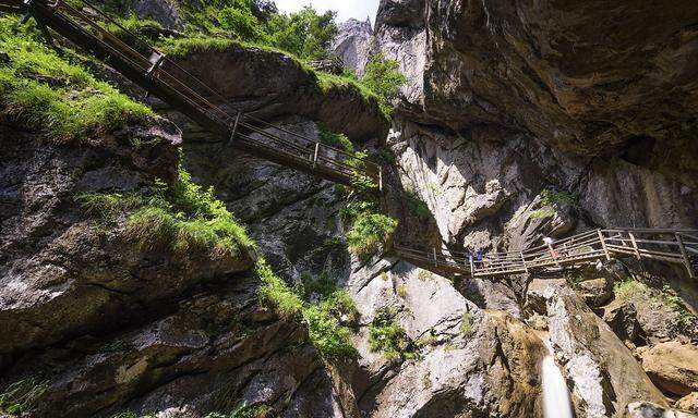 gorge Baerenschuetzklamm, stream, staircase, tourists Pernegg an der Mur Steiermark, Styria Austria Murtal