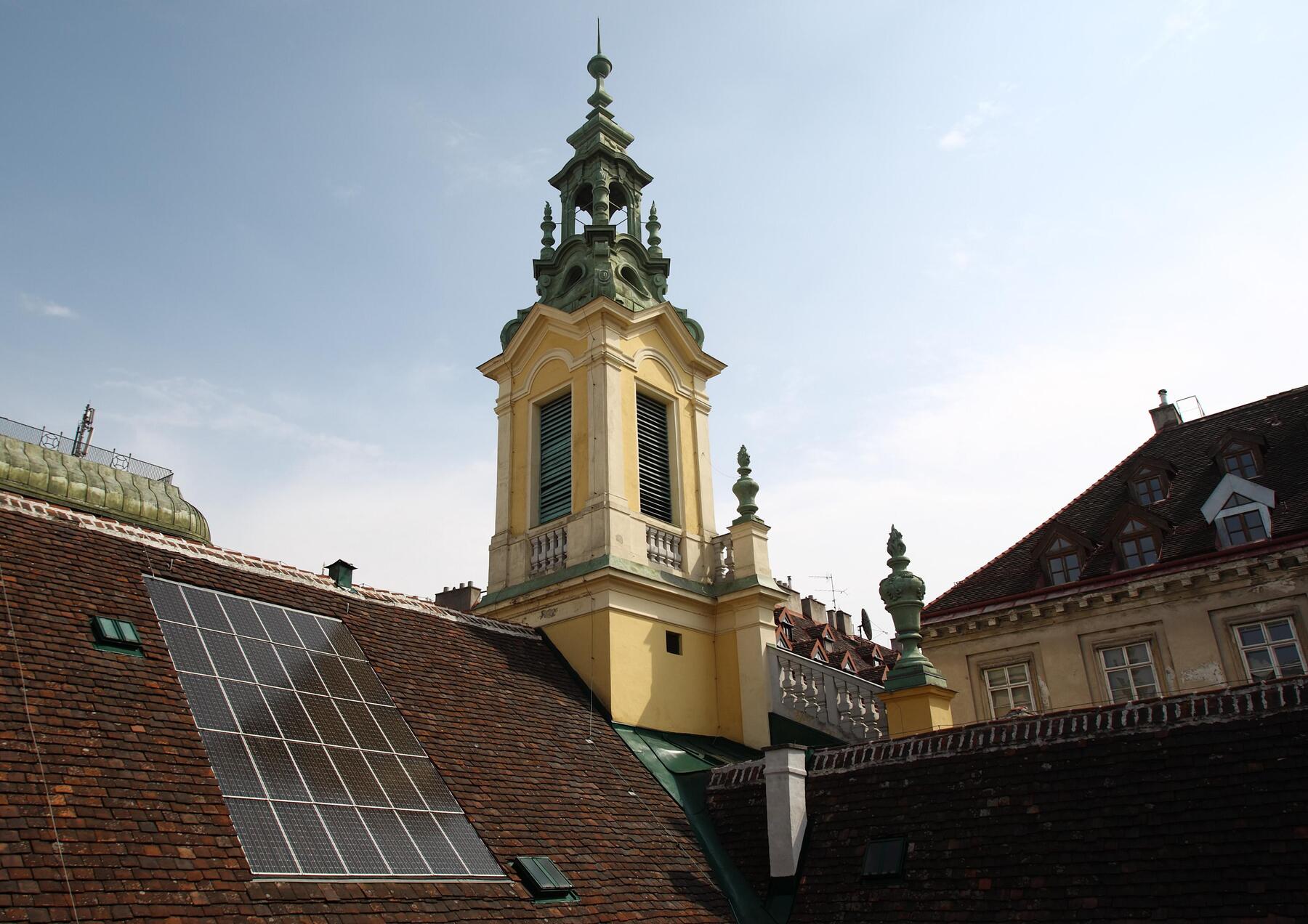 Hohe Abgaben: Österreichs Energieversorger setzen Rotstift a