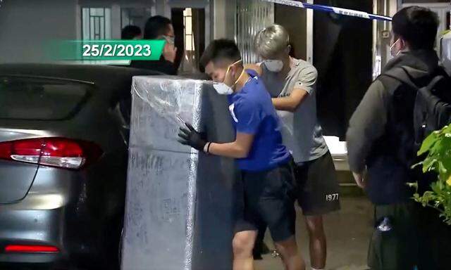 Die Hongkonger Polizei sammelt Beweismittel - etwa einen großen Gefrierschrank, in dem Leichenteile gefunden worden sein sollen.