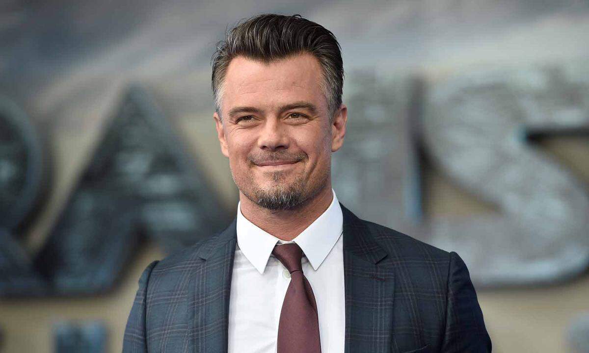 Auch Fergies Ex-Mann ist wieder Single. Der 45-jährige "Transfomers"-Star hat sich nach wenigen Monaten von Eiza Gonzalez getrennt. Die mexikanische Schauspielerin ist um 17 Jahre jünger als Duhamel. Ein Bekannter von Josh Duhamel und Eiza Gonzalez verriet dem US-Portal "People.com", dass die Beziehung an Zeitmangel gescheitert sei. 