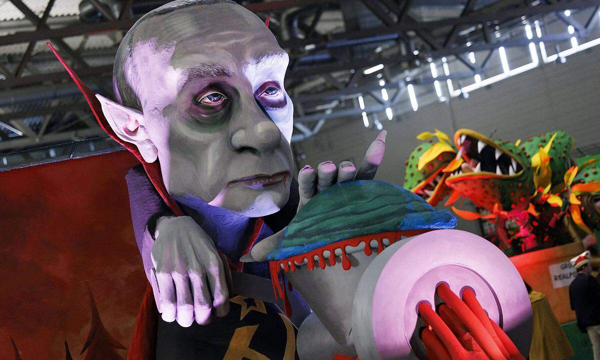 Putin als Vampir beim Kölner Rosenmontags-Umzug.
