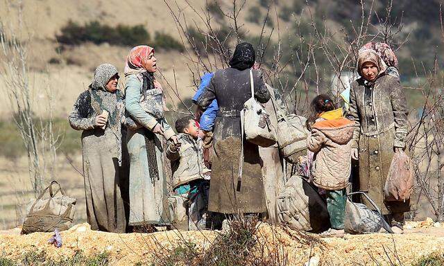 Eine syrische Familie auf der Flucht - im eigenen Land.