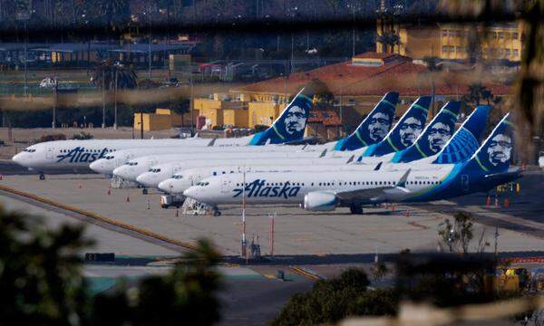 Ein Bild vom 18. Jänner vom Flughafen in San Diego. Alaska Airlines muss alle seine Boeing 737-9 Max überprüfen.