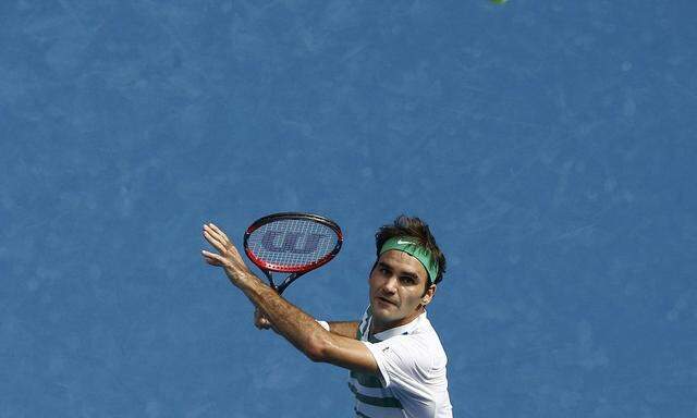 Switzerland´s Federer prepares to hit a shot during his quarter-final match against Czech Republic´s Berdych at the Australian Open tennis tournament at Melbourne Park