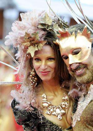 LIFE BALL: BALLG�STE