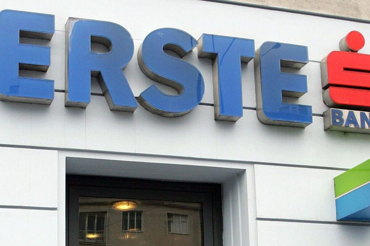 Die Erste Bank ist das älteste noch existierende Kreditinstitut Österreichs und nunmehr die im Ranking bestplatzierte Bank. Im ersten Halbjahr kann die Bank den Gewinn auf 774 Millionen Euro ausbauen. (2017: Platz 12)