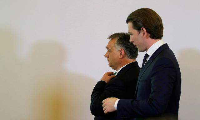 Orbán, Kurz
