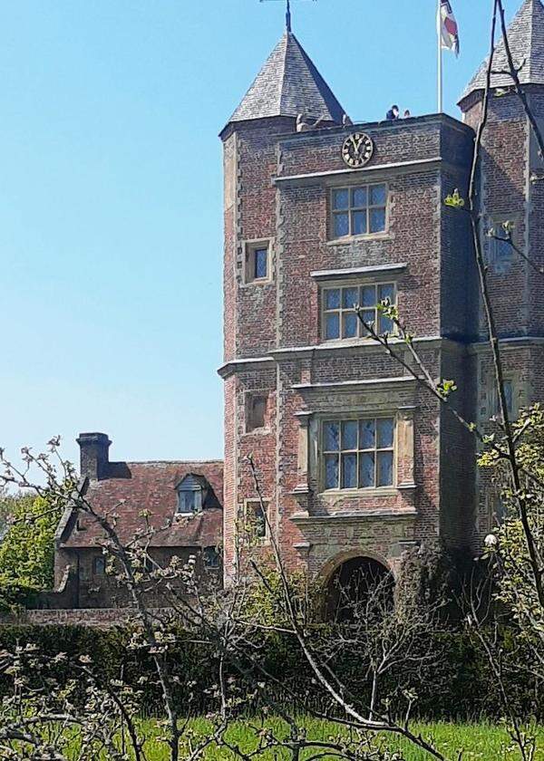 Nicht nur berühmt für seine Gartenanlagen, sondern auch wegen seiner literarischen Bezüge: Sissinghurst Castle.