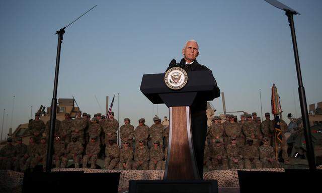 Mike Pence hielt vor US-Soldaten im Irak eine Rede.