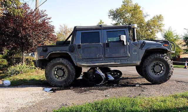 Mit diesem Hummer überfuhr der 36-Jährige in Ungarn einen Polizisten.