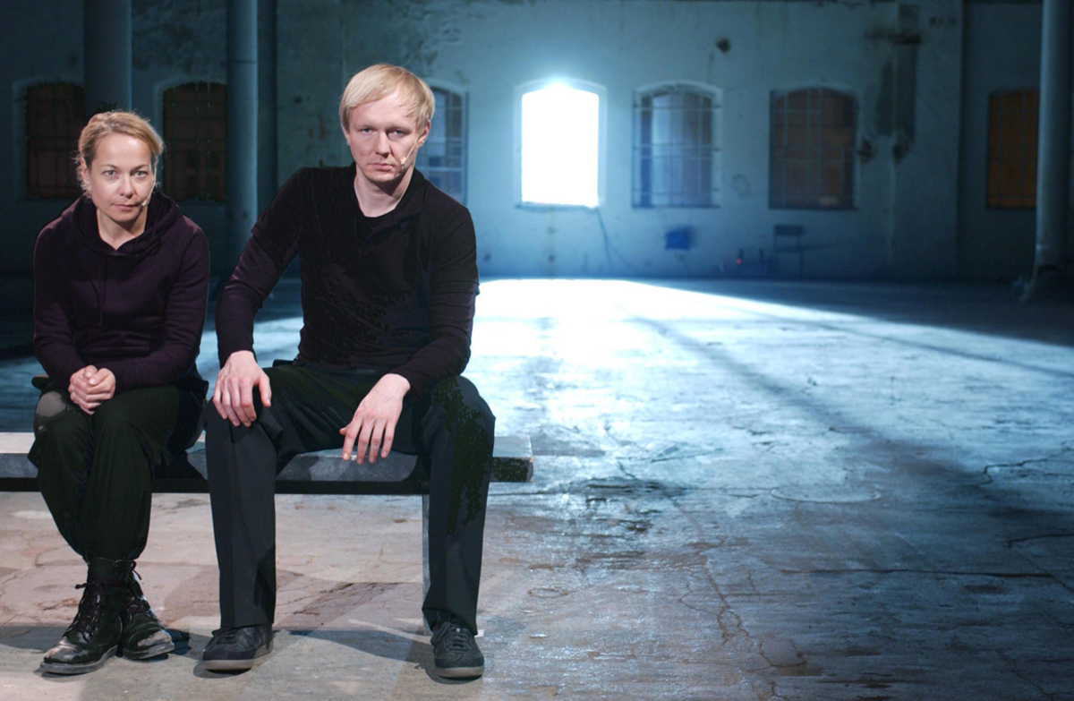 Filmregisseur Andres Veiel zeigt am 11. Jänner 2013 am Schauspiel Stuttgart erstmals sein Stück "Das Himberreich". In dem Doku-Theaterprojekt geht es um die Macht internationaler Banker und die Funktionsweisen des Finanzmarktes.